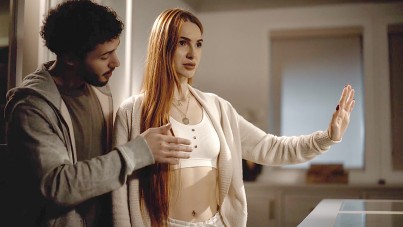 Redhead MILF's Perfectly Timed Robbery Ends in Explosive Cumshot on Shaved Pussy