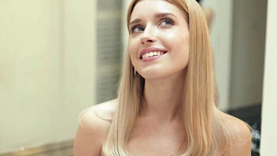 Blonde Babe Freya Mayer's Explosive Orgasm and Cumshot Surprise