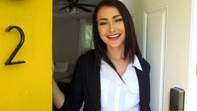 Brunette Bombshell's Unprofessional Pickup Leads to a Shocking Cumshot