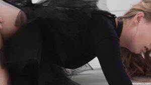 Sensual Strap-On Seduction: A Lesbian Encounter with Pussy Licking