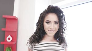 Bruna Santos Craves Deep Throat And Double Penetration Action's Cam show and profile