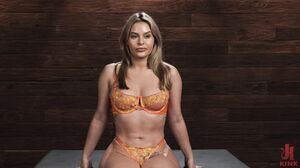 Brunette Bombshell Takes On A Gangbang With Double Penetration's Cam show and profile