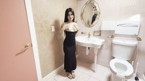 Latin Sweetheart'S Solo Play With Toys's Cam show and profile