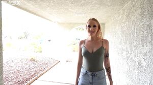 Blonde Bombshell Delivers A Hardcore Messy Facial's Cam show and profile