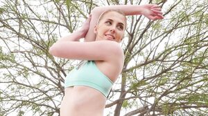 Blonde Bombshell Chloe Scott'S Big Ass Passion's Cam show and profile
