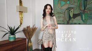 Liz Ocean'S Solo Adventure: Exploring Her Purse Essentials's Cam show and profile