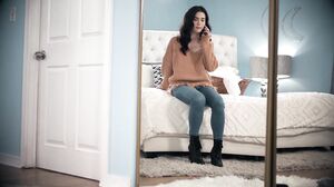 Brunette And Blonde Fantasy: Evelyn And Izzy'S Intimate Lesbian Encounter's Cam show and profile