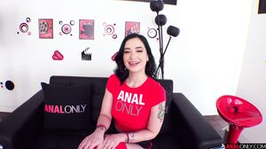 Delving Deep Into Gia'S Gaping Adventure's Cam show and profile