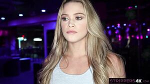 MILF Stripper Chloe Rose'S Hardcore Interview Turns Into A Wild Blowjob Session's Cam show and profile