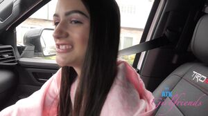 Summer'S Central Cali Adventure: Hardcore Teen Blowjob's Cam show and profile