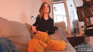 Blonde Bombshell Poppy'S Solo Playtime Extravaganza's Cam show and profile
