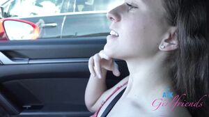 Sunny Teen Kourtney Rae Explores Malibu Outdoors's Cam show and profile