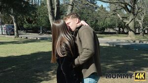 Hardcore MILF Action: Intense Blowjob And Explosive Cumshots's Cam show and profile