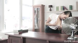 Sharon Lee'S Hardcore Office Blowjob: Dirty Windows's Cam show and profile