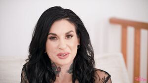 Joanna and Keira's Sensual Lesbian Encounter: Pussy Licking and Masturbation