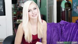 Blonde Bombshell Alexa Grace'S Hardcore Pie Experience's Cam show and profile