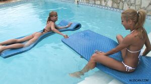 Tropical Temptation: Blue Angel And Anita Pearl'S Sensual Lesbian Encounter's Cam show and profile