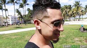 Beachside Bonita's Steamy Blowjob Adventure with Sophia Leone