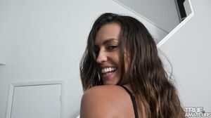Big Booty Babe Kelsi Claps Her Juicy Ass in POV Hardcore
