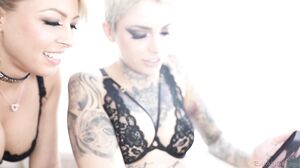 Zoey Monroe's Explosive Anal Squirt Frenzy