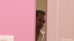Blonde Bombshell Molly Bennett's Intense Family Blowjob Adventure