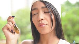 Effy Chic's Steamy Solo Fingering Daydream