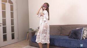 Angel Agnesa Si's Solo Masturbation Tease