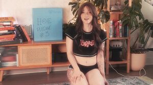 Teen Amateur Lana's Steamy Q&A Masturbation Session