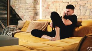 MILF Leya DeSantis' Steamy Beauty Blowjob and Hardcore Fuck