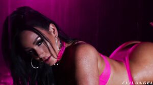 Ebony Sluts Take Massive BBC in Wild Interracial Orgy