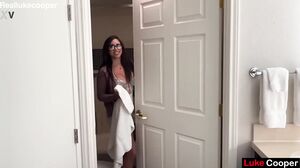 Latina Secretary With Massive Curves Gets Pounded By Her Boss
