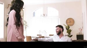 Wicked MILF Jennifer White Delivers a Sloppy Hardcore Blowjob
