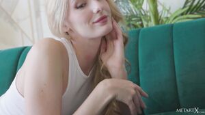 All In White: Lillie Pie's Sultry Solo Fingering Session