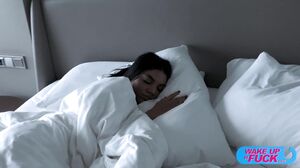 Raya Velvet's Steamy Wake-Up Anal and Blowjob Session Ends in Hot Cumshots