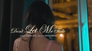 Dakota Doll's Sultry Solo Fingering Session