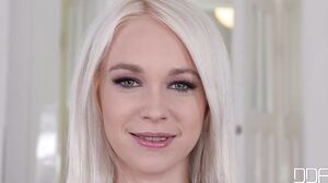 Blonde Newcomer Stretches Her Tight Backdoor in Steamy Solo Play