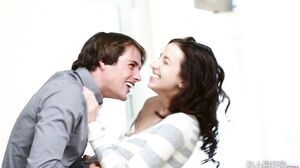 Hot Teen Belle Knox Gives Mind-Blowing Blowjob in Hardcore Action