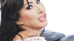 Tattooed Vixen Goes Wild with a Massive Cum Blast