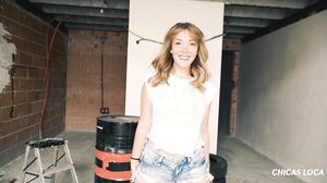 Helping Hand Turns Into Sloppy Deepthroat Blowjob Action