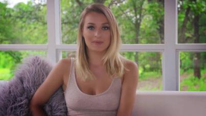 Artful Seduction: A Deep Throat Encounter With A Blonde Bombshell's Cam show and profile
