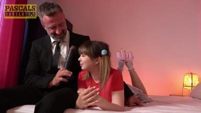 Cute Teen's Tight Anal in Taboo Family Doggystyle
