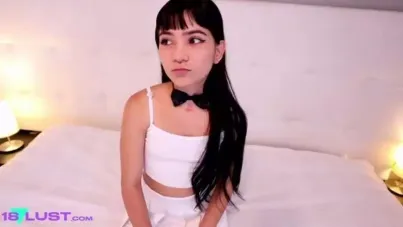 Double Glazed Audition: Teen Brunette's Steamy Threesome POV Blowjob and Facial
