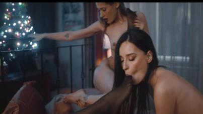 Christmas Eve Lesbian Threesome: Milena Ray, Tiffany Rousso & Tiffany Tatum's Seductive Scissoring and Toe-Sucking Orgy