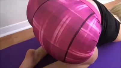 Big Sister Vanessa Cage's Steamy Afternoon Blowjob Roleplay Delight