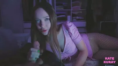 Big Ass Teen Kate Kuray Gives Sloppy Amateur Blowjob