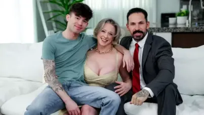 Stepmom Dee Gets Her Ass Shared in a Sneaky Family Threesome